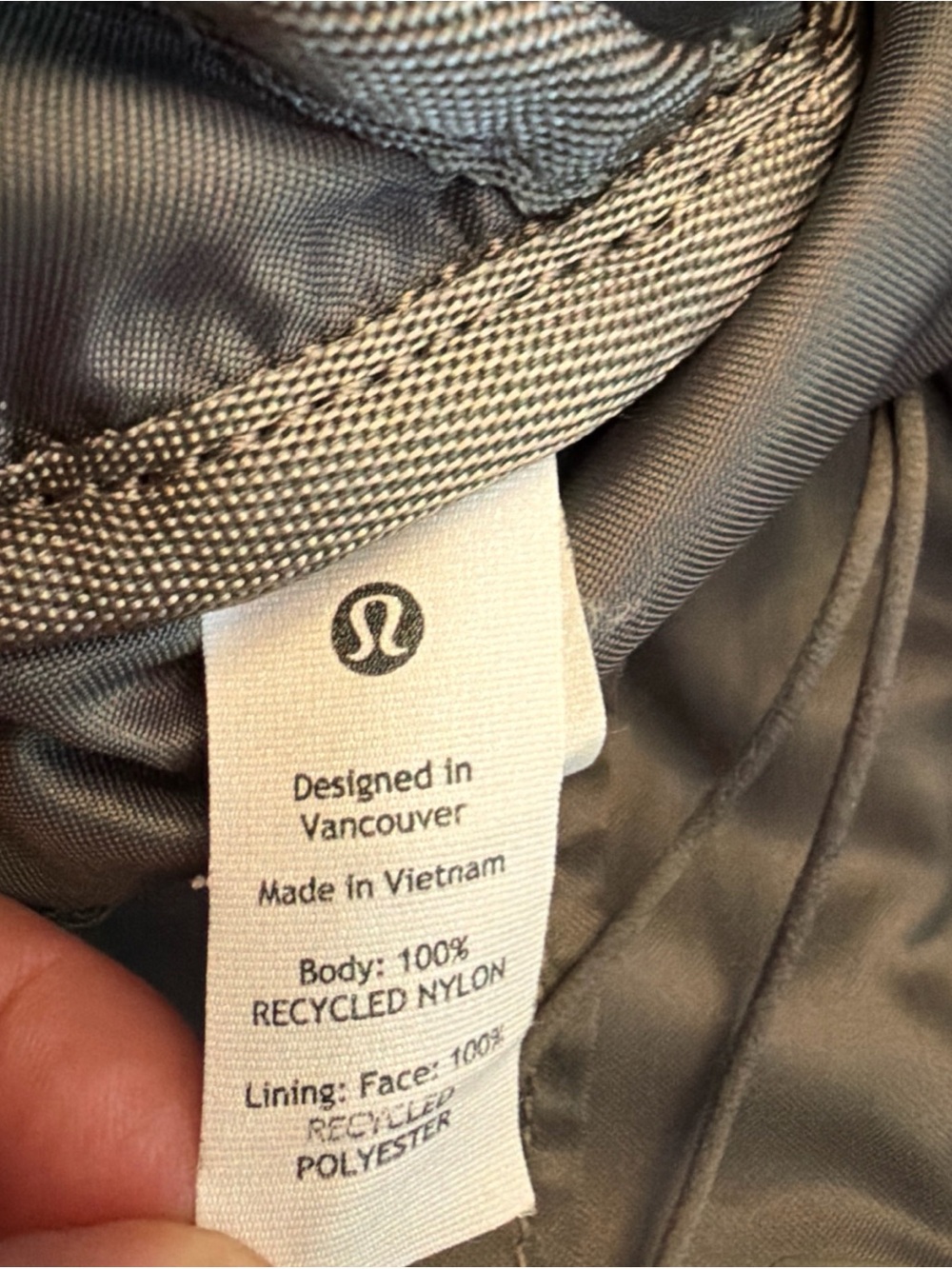 Lululemon 3 Tone Sling Bag Belt Bag Nylon Hiking Traveling Purse Everyday - Picture 10 of 15